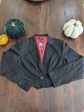 NWT metrostyle Black & Pink Pinstripe Cropped Blazer Jacket Size 16